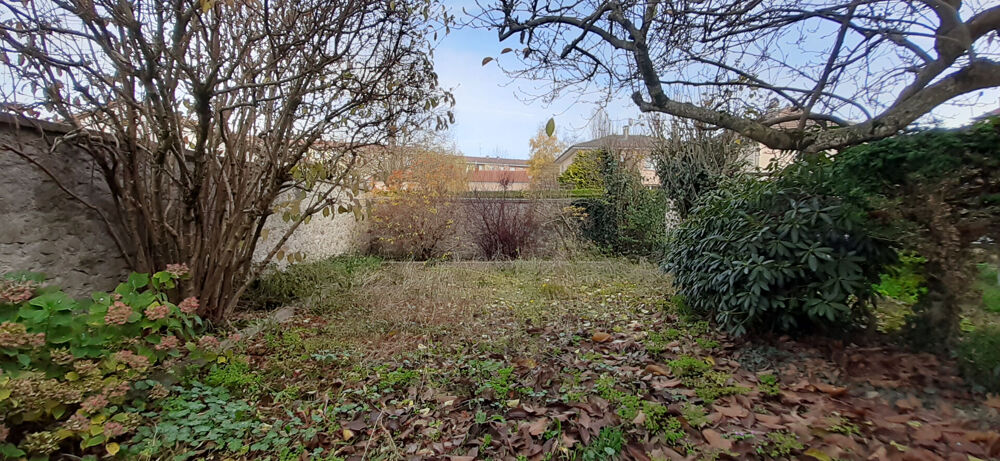 Petit budget, grand potentiel : maison avec jardin et dépendance aménageable