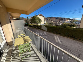  Appartement  vendre 4 pices 77 m