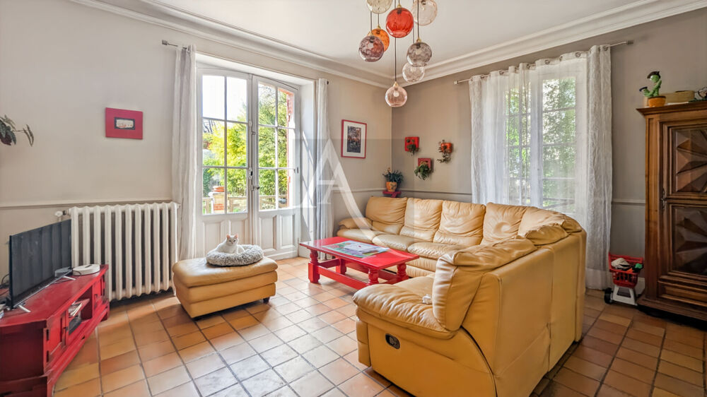 Vente Maison Grande Maison de maître, gîte et piscine. Sauveterre la lemance