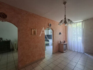  Immeuble à vendre 10 pièces 200 m²