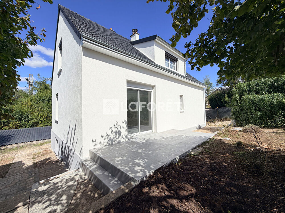 Maison rénovée de 115 m², 4 chambres, sous-sol total et jardin arboré