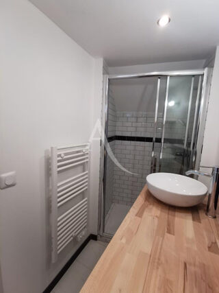  Appartement à louer 2 pièces 31 m²