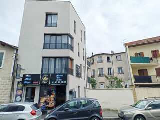  Immeuble à vendre 15 + pièces 434 m²