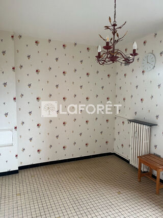  Appartement à louer 3 pièces 84 m²