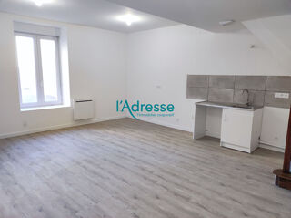  Maison à louer 2 pièces 55 m² Mauges sur loire