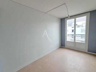  Appartement à louer 4 pièces 67 m²
