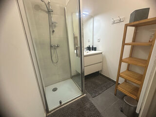  Appartement à louer 5 pièces 102 m²
