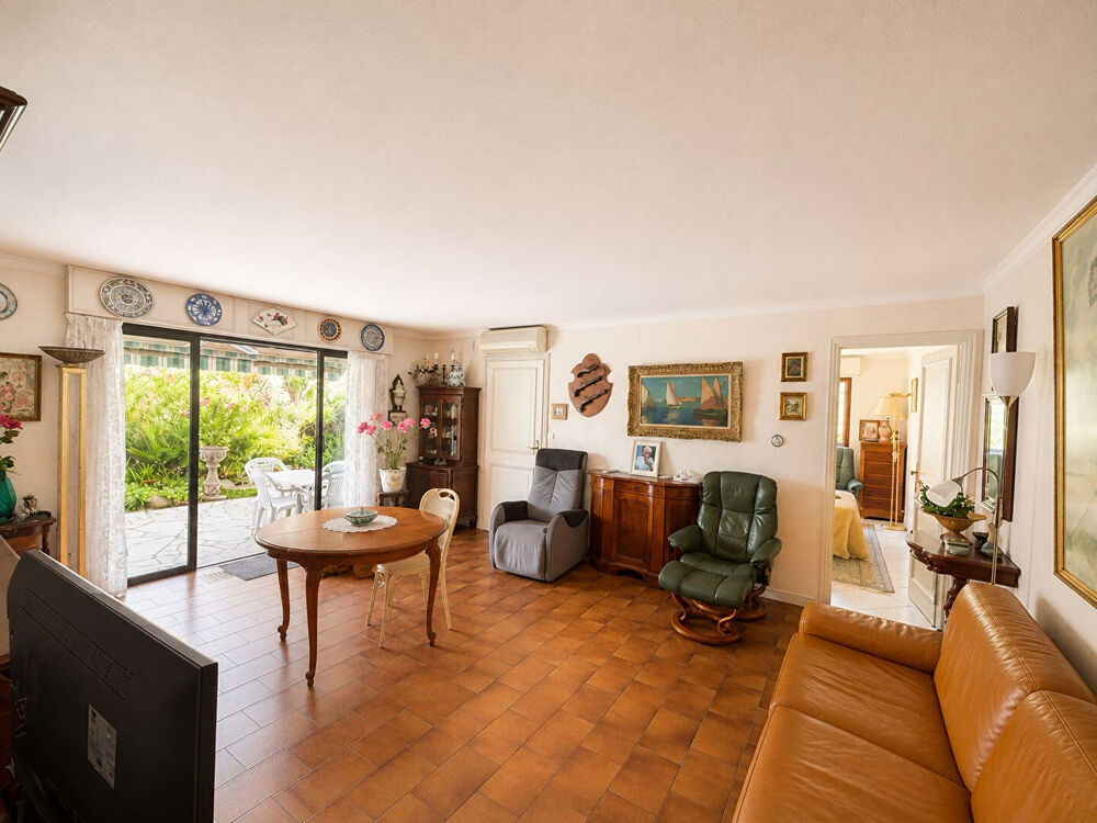 Vente Appartement Appartement Fréjus 3 pièces de 67 m² en rez-de-jardin avec 175 m² d'extérieur PARKING Frejus