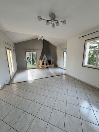  Maison � louer 5 pi�ces 137 m�