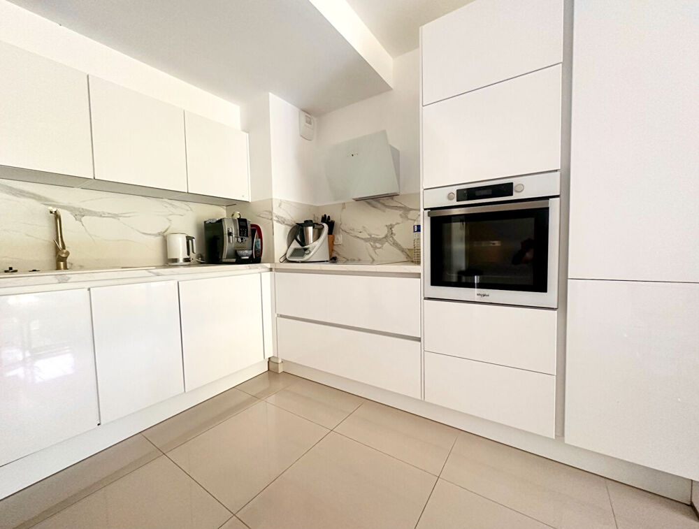 Vente Appartement À vendre : Appartement contemporain 2 pièces  en rez de jardin à Saint-Raphaël Saint raphael