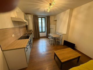  Appartement à louer 2 pièces 42 m²