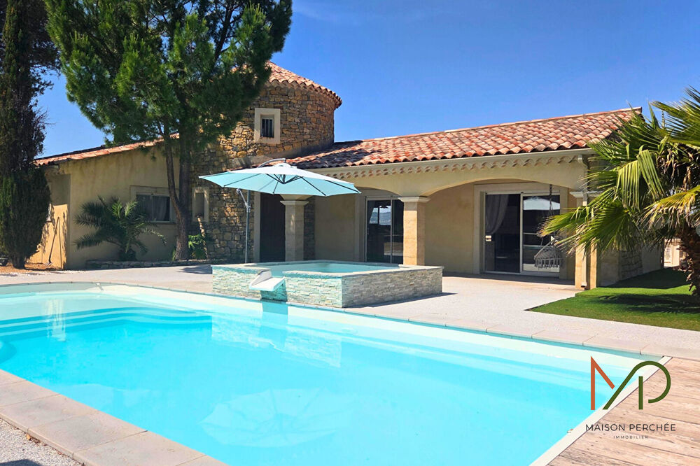 Villa Carces 7 pièce(s) 196 m2