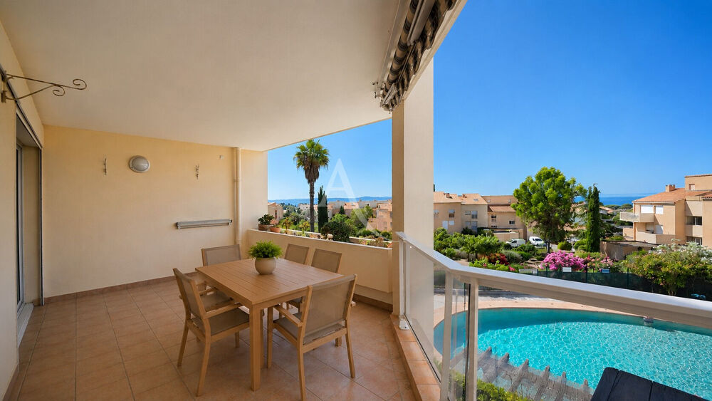 T4 Carqueiranne magnifique vue mer résidence sécurisée avec piscine