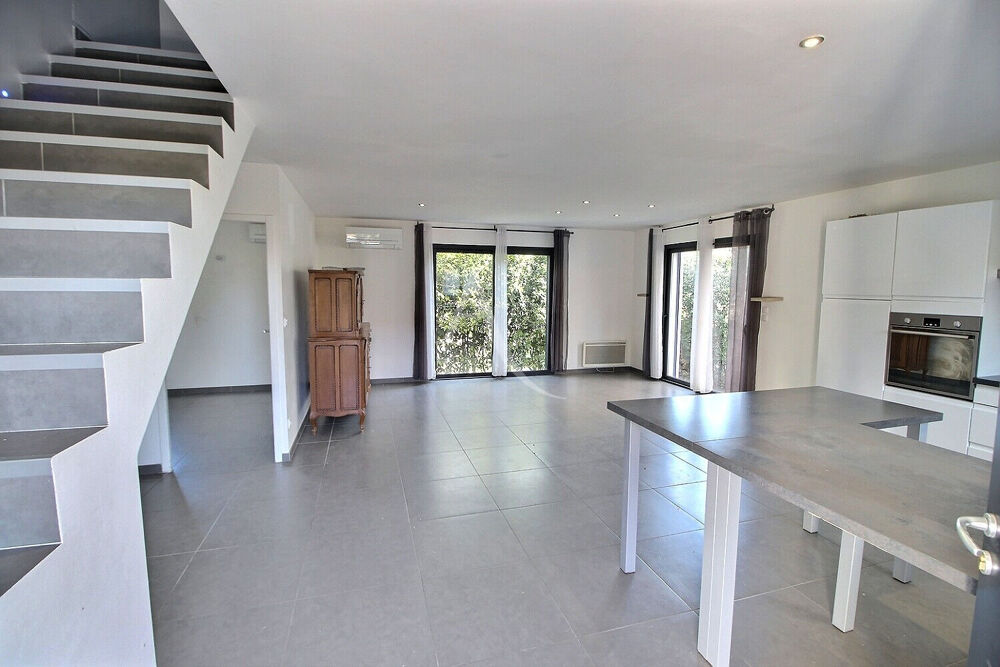 Vente Maison SAINT NAZAIRE - VILLA RECENTE DE 2014 SUR 3 FACES,100 M2 HABITABLES ET PARCELLE DE 250 M2 Saint-nazaire