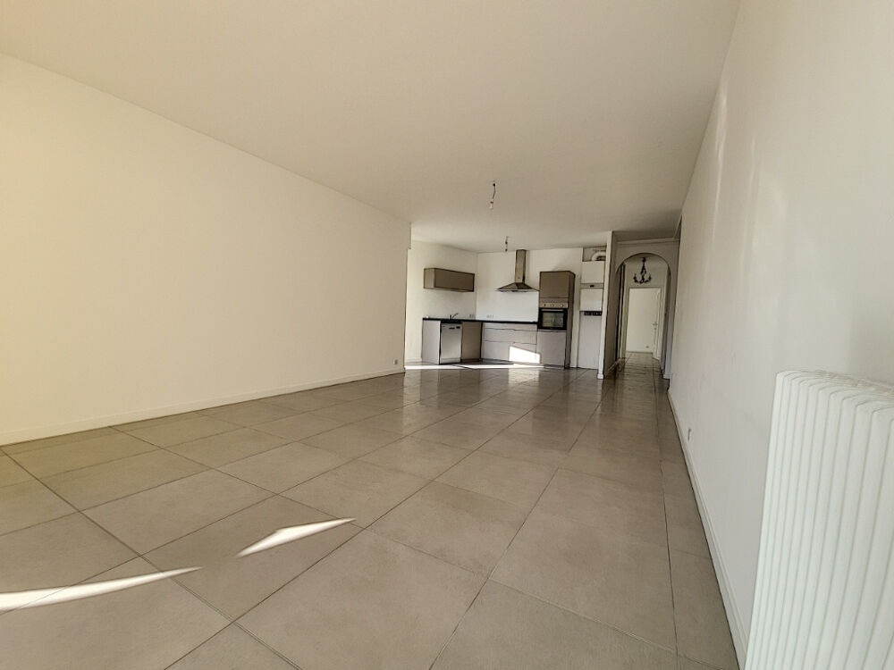Location Appartement Appartement Ajaccio - 3 pices - 80 m - Avenue du Mont Thabor  - Rsidence avec parking - Ajaccio