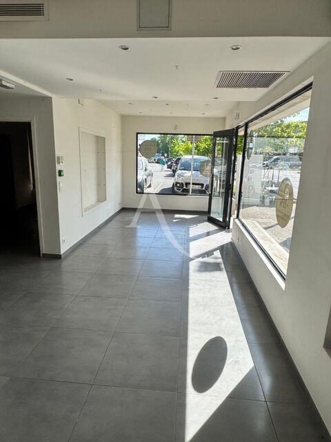   Local commercial Morangis 75 m2 