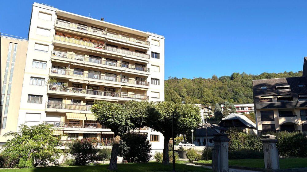 VENTE : appartement de 6 pièces + cuisine (143 m²) avec terrasse, Garage à ALBERTVILLE