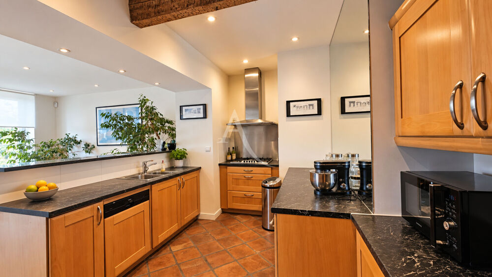Vente Maison Montjoire, maison de caractère type 6 avec piscine et dépendances. Montjoire