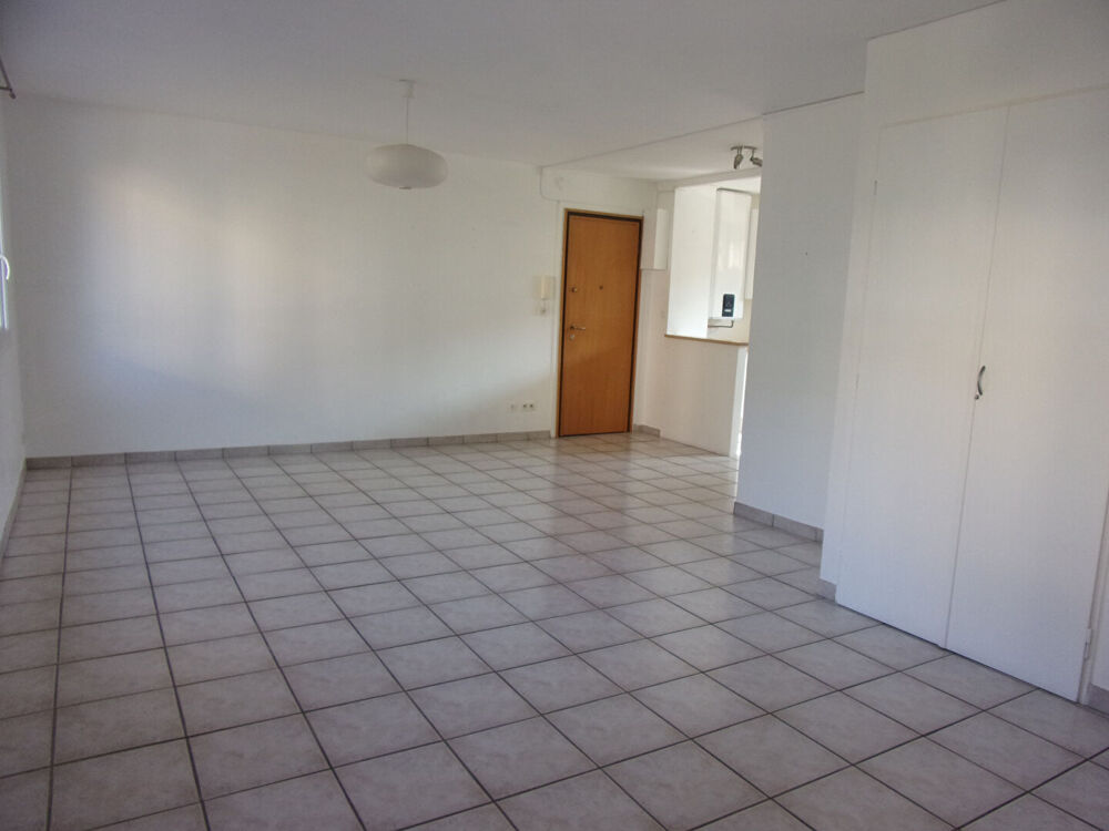 Appartement 5 pièce(s) Saint Just dans une résidence rénovée