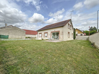  Maison à louer 6 pièces 150 m²