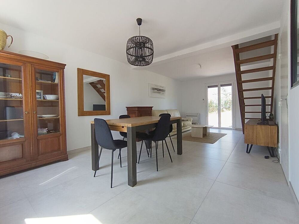 Vente Maison Maison à vendre de 3 chambres avec vie de plain pied et idéalement placée à Saint-Avé et proche commerces Saint ave