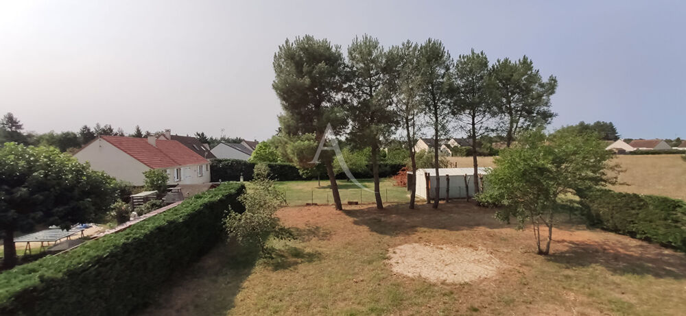 Vente Maison Maison  Individuelle familiale F5 fonctionnelle avec double garage. Neuvy en sullias