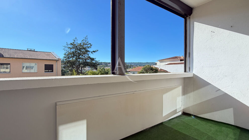 Location Appartement APPARTEMENT DE 27.30M2 AVEC BALCON PROCHE CENTRE VILLE  MANOSQUE Manosque