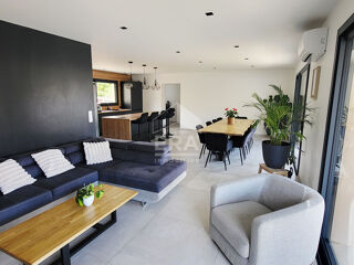  Maison � vendre 6 pi�ces 165 m�