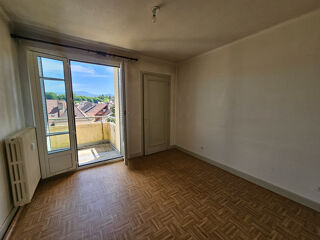  Appartement à louer 3 pièces 73 m²