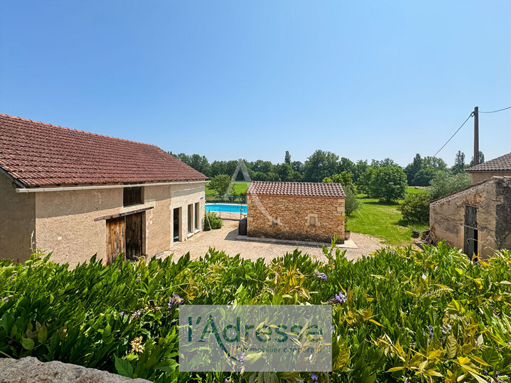 Propriété en pierre avec piscine et dépendances à Duravel (46700)