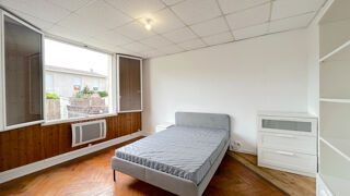  Appartement à louer 2 pièces 45 m²