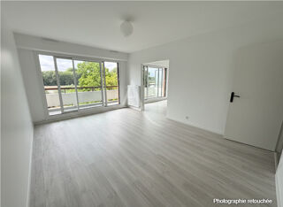  Appartement à louer 3 pièces 81 m²