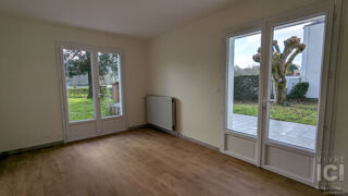 Maison à louer 6 pièces 123 m²