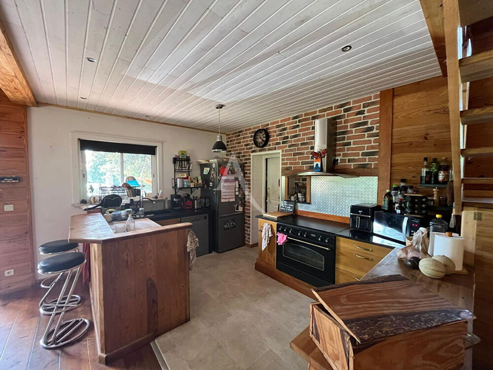 Vente Maison Grande maison familiale de 185m² avec studio indépendant sur plus de 2300m² de terrain ! Saint jean de rives