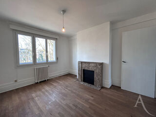  Appartement � louer 3 pi�ces 79 m�