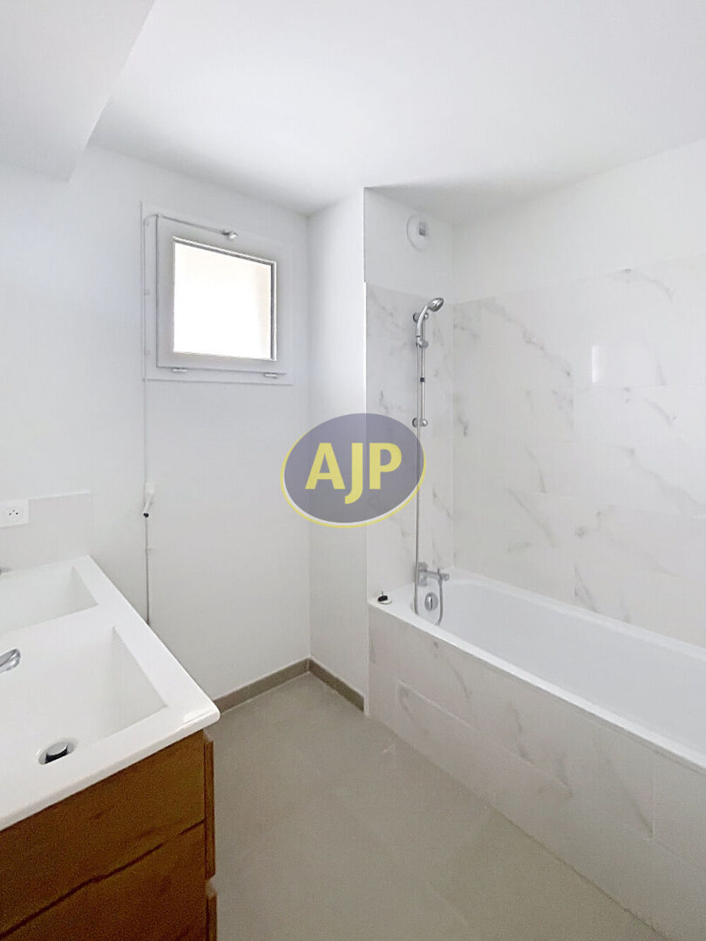 Vente Appartement PESSAC - T4 NEUF AVEC GRANDE TERRASSE Pessac
