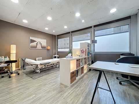 Local commercial de 82 m&sup2; avec 2 stationnements privatifs 119900 28000 Chartres