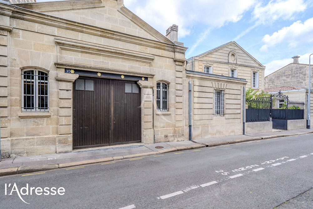 Vente Maison BORDEAUX JARDIN PUBLIC - Magnifique maison pierre avec garage et extérieurs. Bordeaux