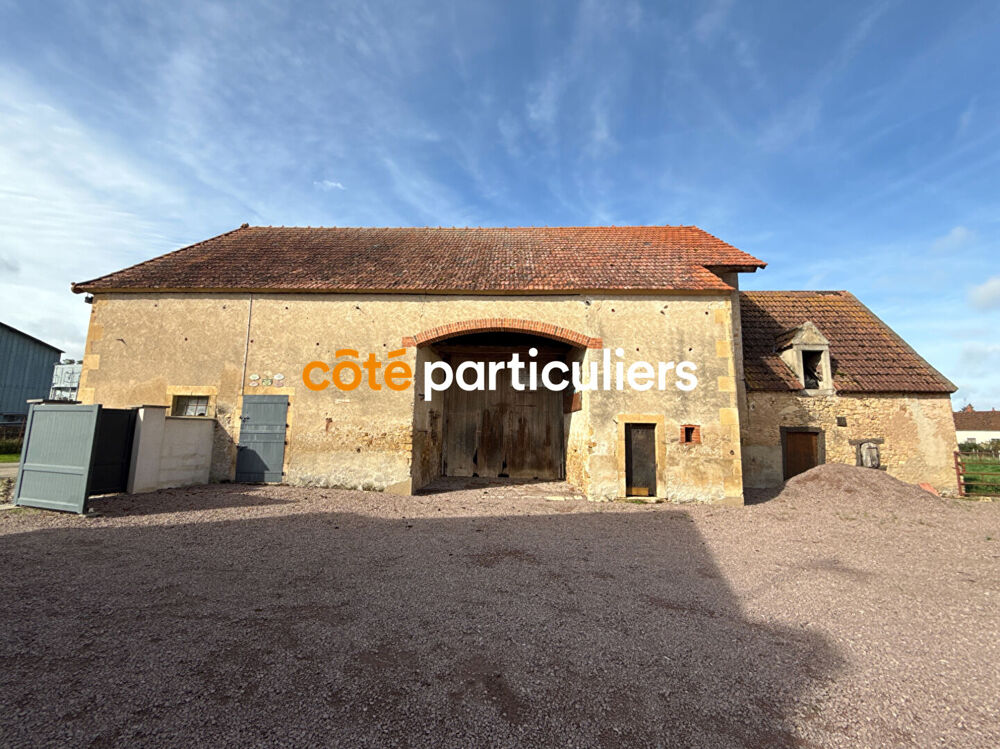 Vente Maison  vendre - Ensemble immobilier avec longre rnove, maison indpendante et dpendances Coust