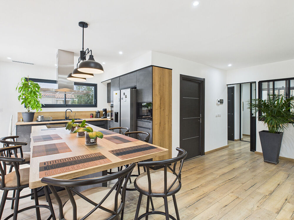Vente Maison MAISON CONTEMPORAINE RT2020 5 pièce(s) 136 m2 ur 580m² terrain ROMANS SUR ISERE 26100 Romans sur isere