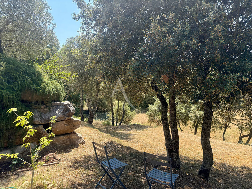 VILLA T4 LUMINEUSE AU CALME AVEC JARDIN DE 1300M2 PISCINE ET ATELIER