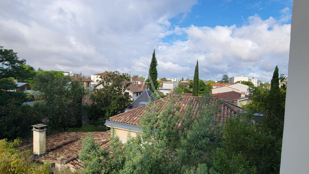 Appartement 4 pièces de 88 m2 avec balcons et box
