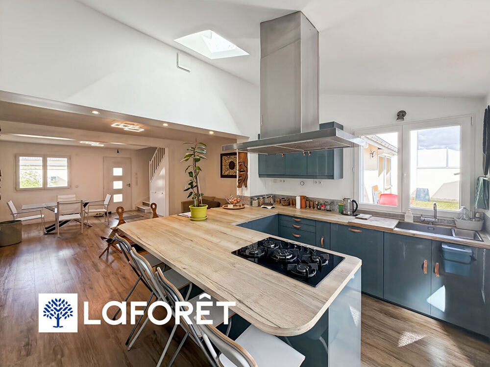 Vente Maison Maison 6 pièces sans travaux, RIS-ORANGIS. Ris orangis