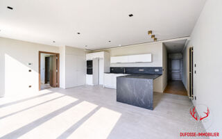  Appartement à louer 3 pièces 94 m²