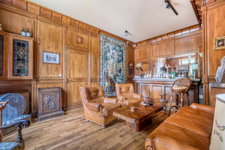  Villa  vendre 12 pices 377 m