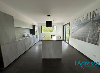  Maison à vendre 8 pièces 192 m²