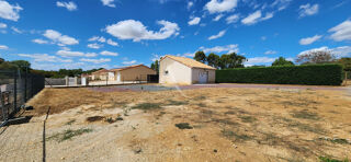  Terrain à vendre 742 m²