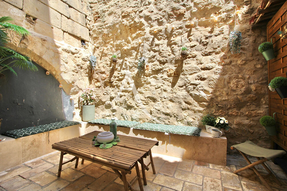 Vente Maison LANSARGUES CENTRE-VILLE - MAISON DE VILLE DE CARACTÈRE RÉNOVÉE - 170 M² - 3 CHAMBRES (POSSIBILITÉ 4) - COUR - TERRASSE TROPÉZIEN Lansargues