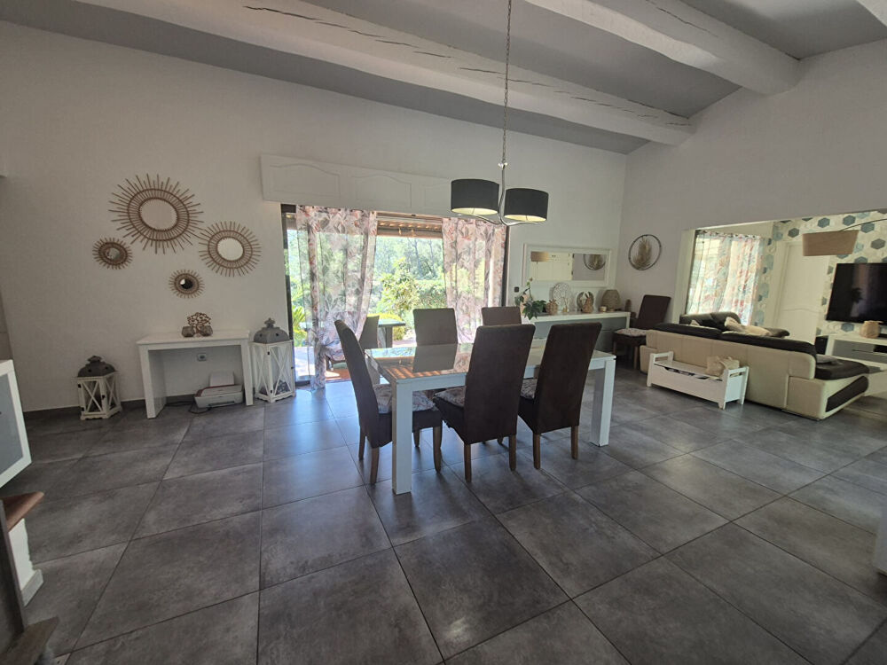 à vendre  Maison Roquebrune-sur-Argens (83520)