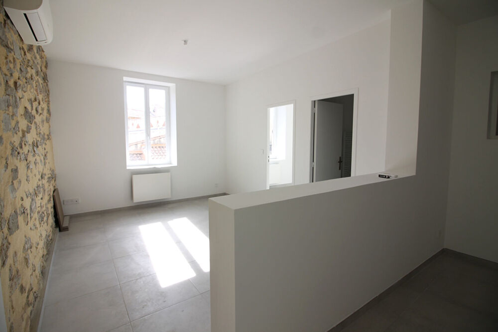 Location Appartement NIMES Quartier Grézan Bel appartement rénové P2 de 41,57m² au 1er étage Nimes